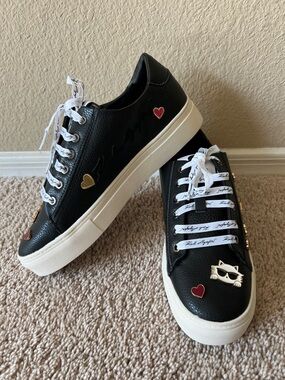 Karl Lagerfeld Paris